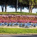 아파트 Your Escape Just 250mt From The